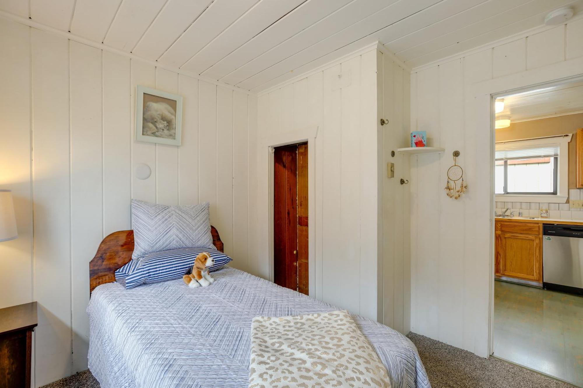Hilltop Hideout With Sweeping Birch Bay Views Blaine Luaran gambar
